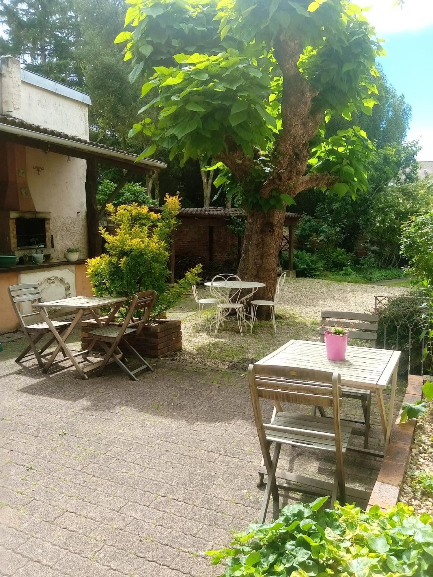 Bed and Breakfast Les Charmilles Saint-Jean-de-Losne Zewnętrze zdjęcie